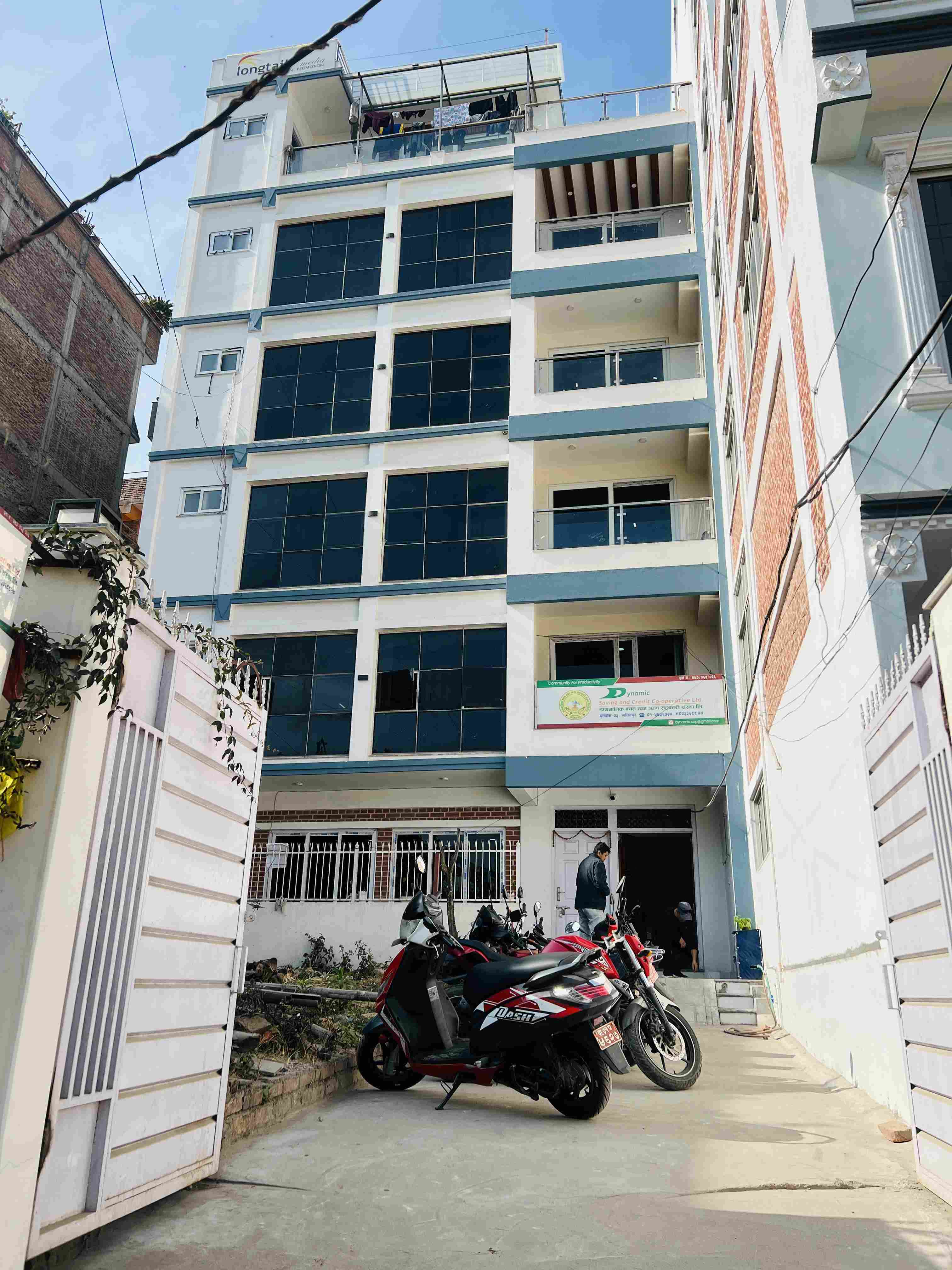Commercial-House